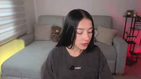 Sophie  online show from April 2026 02:58:01 PM