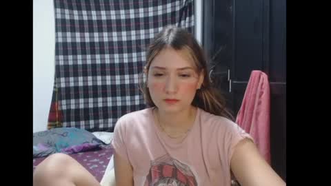 sophie online show from January 2025 11:00:01 PM