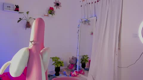 sophie doll online show from December 2024 08:16:01 PM