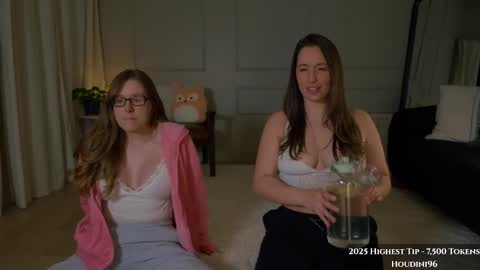 Snapshot of sophie_fennec chatting on February 2025 01:10:01 AM sophie_fennec online show from February 2025 01:10:01 AM