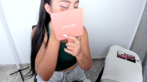 Snapshot of sophie_foxxx chatting on January 2025 12:05:02 AM Sophie online show from January 2025 12:05:02 AM