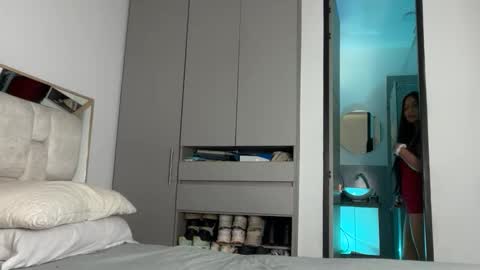 Snapshot of sophie_foxxx chatting on April 2026 10:29:02 PM Sophie online show from April 2026 10:29:02 PM