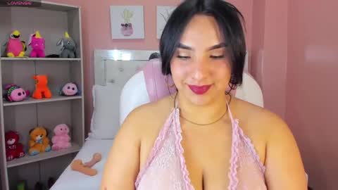 S O P H I E  online show from April 2026 03:32:01 PM