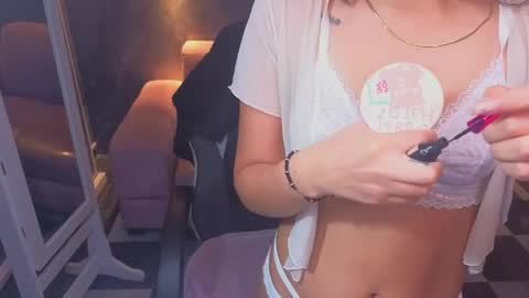sophie_jones_b online show from April 2026 12:43:01 PM