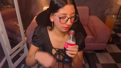 sophie_jones_b online show from May 2026 01:38:02 PM