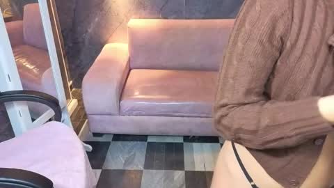 sophie_jones_b online show from May 2026 12:48:01 PM