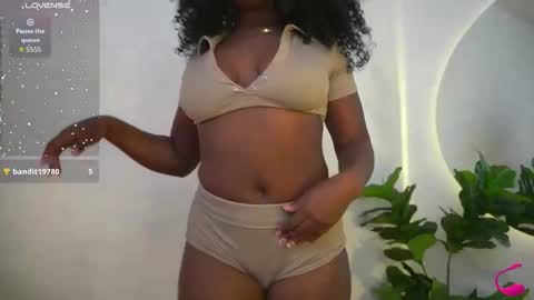 Sophie online show from May 2026 02:01:02 PM