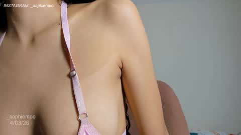 Snapshot of sophie_moo chatting on March 2026 12:12:02 PM Sophie online show from March 2026 12:12:02 PM