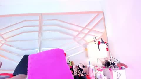 sophie_newton online show from April 2026 12:07:01 PM