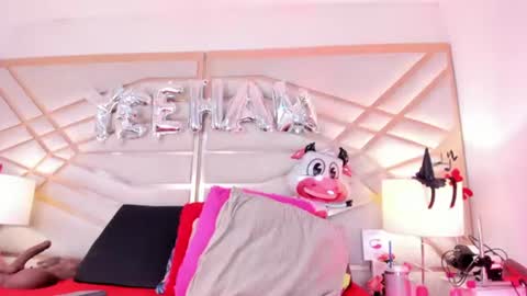 sophie_newton online show from July 2026 12:24:02 PM