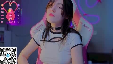 sophie_nomenal_ online show from February 2026 12:12:01 PM