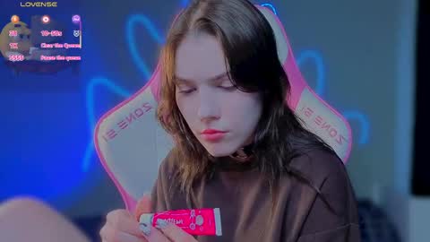 sophie_nomenal_ online show from May 2026 03:06:01 PM