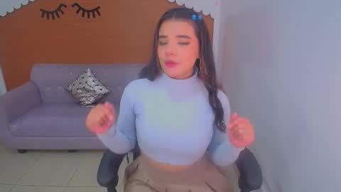 Snapshot of sophie_t_ chatting on March 2025 04:12:02 AM Sofia online show from March 2025 04:12:02 AM