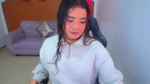 Snapshot of sophie_t_ chatting on March 2025 03:54:01 AM Sofia online show from March 2025 03:54:01 AM