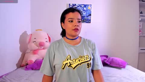 Snapshot of sophie_t_ chatting on September 2025 04:56:02 AM Sofia online show from September 2025 04:56:02 AM