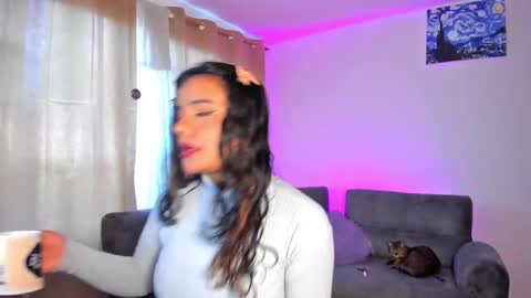 Snapshot of sophie_t_ chatting on October 2025 12:19:02 PM Sofia online show from October 2025 12:19:02 PM