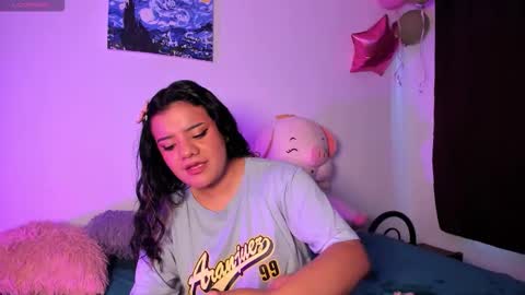 Snapshot of sophie_t_ chatting on November 2025 11:23:02 AM Sofia online show from November 2025 11:23:02 AM