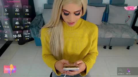 Snapshot of sophie_vall chatting on April 2026 09:34:02 PM sophie_vall online show from April 2026 09:34:02 PM
