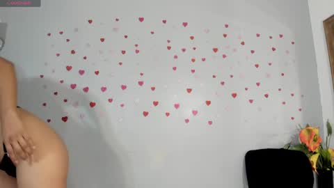 Snapshot of sophie_w1 chatting on April 2026 12:17:02 PM sophie_w1 online show from April 2026 12:17:02 PM