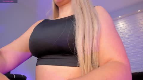 Sophie online show from January 2025 02:12:02 AM