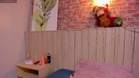 Sophie online show from December 2024 03:31:02 PM