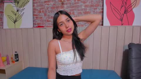 Sophie online show from February 2025 03:53:01 PM