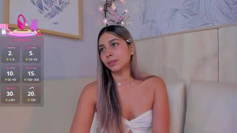 Sophie online show from May 2026 01:50:02 PM