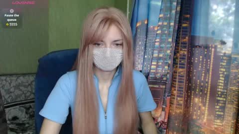 Sophie online show from May 2026 05:56:01 AM