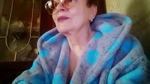 SophieBurnsX online show from April 2026 09:37:02 AM