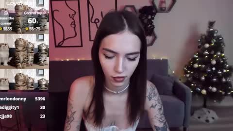 Sophie online show from December 2024 01:02:02 AM