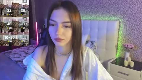 Sophie online show from February 2025 06:33:01 AM