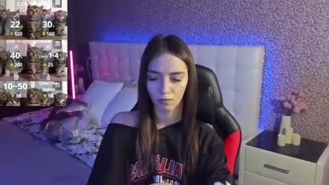 Sophie online show from February 2025 09:22:01 AM