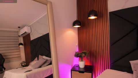 Sophie online show from October 2025 11:47:01 AM