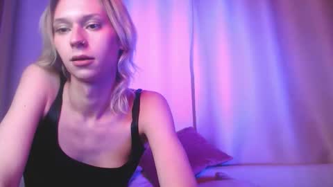 sophiediamond_x online show from October 2025 06:17:02 PM