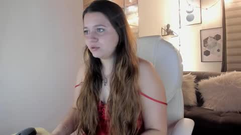 Sophie  online show from October 2025 03:10:01 PM