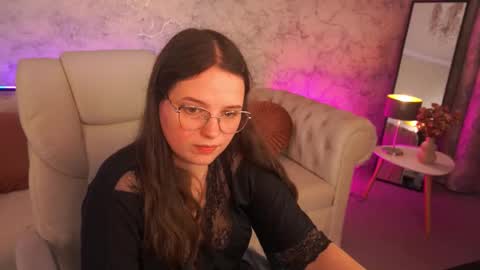 sophieedreams online show from October 2025 04:00:01 PM