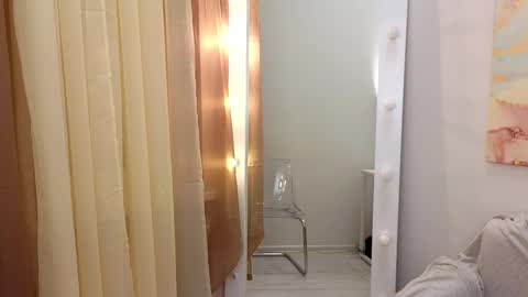 Snapshot of sophieee_lee chatting on December 2024 04:29:02 PM Sophie online show from December 2024 04:29:02 PM