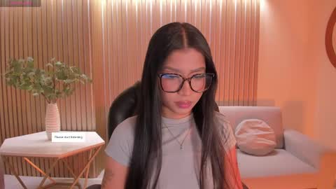 Sophie Houston online show from June 2026 04:57:01 AM