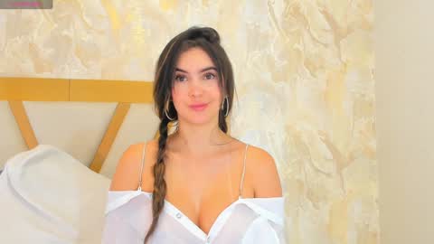 Sophie online show from January 2025 03:49:01 PM