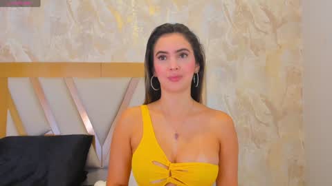 Sophie online show from February 2025 01:44:01 PM