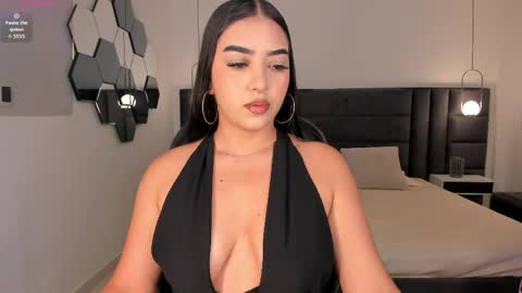 Sophie online show from May 2026 11:54:01 PM
