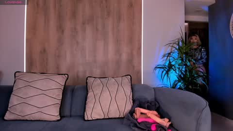 Snapshot of sophiepalmerx chatting on January 2025 01:12:02 PM Sophie Palmer online show from January 2025 01:12:02 PM