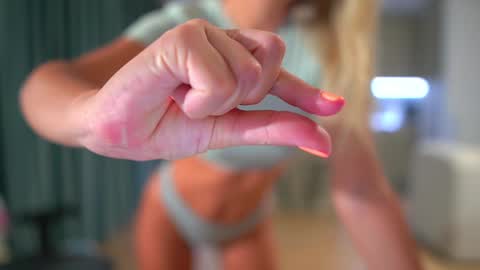       online show from September 2025 04:51:01 PM