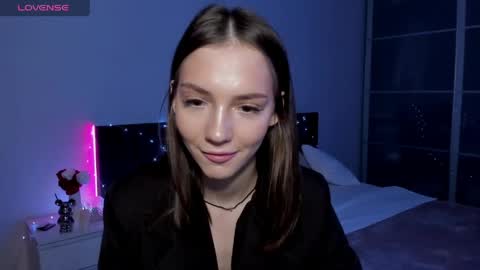 sophiewildcat online show from May 2026 12:44:02 PM