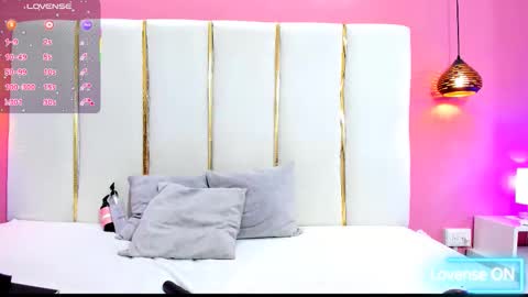 SOPHIE online show from November 2025 01:38:01 AM