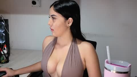 Sophiee online show from April 2026 12:35:02 AM