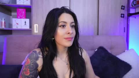 Sophiie online show from April 2026 04:28:02 AM