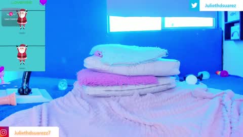 Julieth online show from December 2024 01:30:02 PM