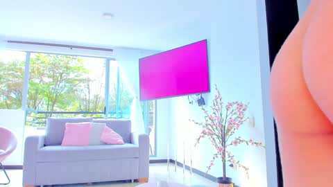 YULITZA online show from January 2025 05:04:02 PM