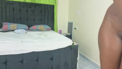 sophisticated_seline online show from May 2026 09:09:02 PM